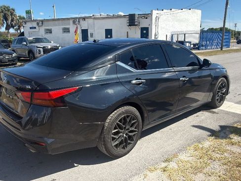 Used 2020 Nissan Altima 2.5 SL FWD image 4