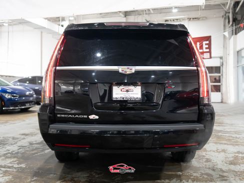 Used 2019 Cadillac Escalade ESV Platinum image 6