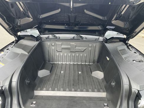 New 2026 GMC Hummer EV 4x4 Crew Cab image 30
