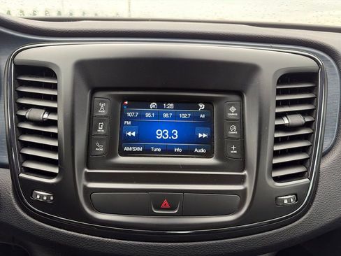 Used 2016 Chrysler 200 S FWD image 6