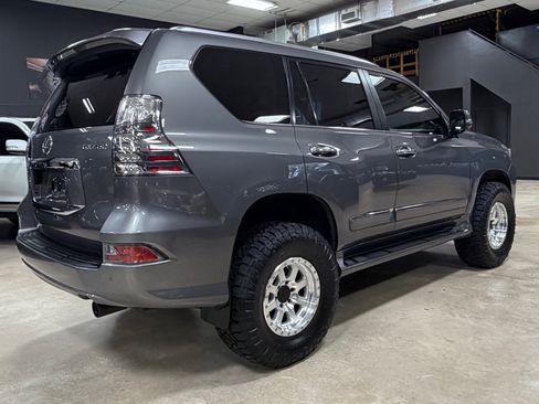 Used 2014 Lexus GX 460 w/ Premium Package AWD/4WD image 10