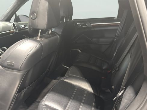 Used 2011 Porsche Cayenne Turbo AWD/4WD image 16