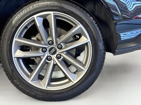 Used 2025 Audi Q3 2.0T Premium w/ Black Optic Sport Package AWD/4WD image 29