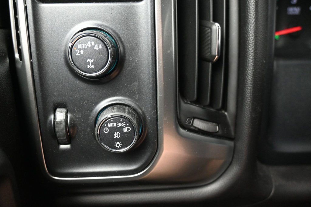Used 2017 Chevrolet Silverado 1500 LT w/ All Star Edition AWD/4WD image 17