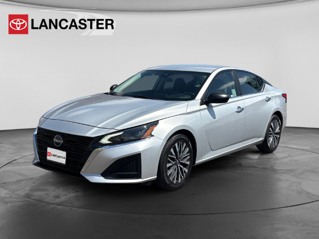Used 2024 Nissan Altima 2.5 SV FWD image 3