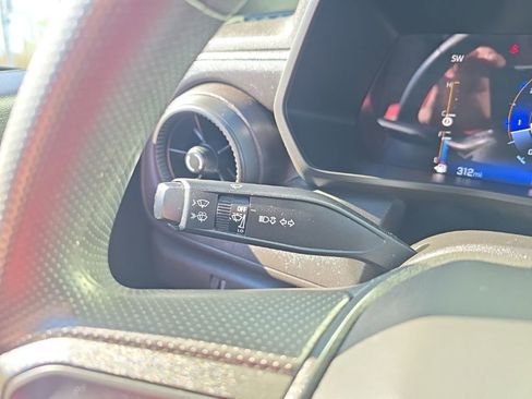 Used 2023 Chevrolet Colorado W/T image 17