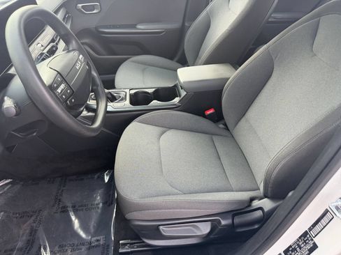 Used 2025 Kia K4 FWD image 25