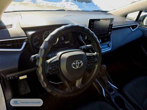 Used 2021 Toyota Corolla LE FWD image 12