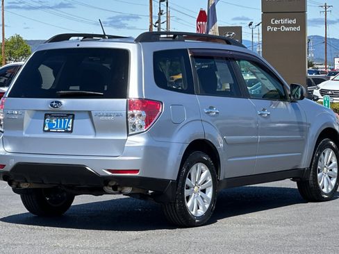 Used 2012 Subaru Forester 2.5X Premium w/ All-Weather Pkg AWD/4WD image 4