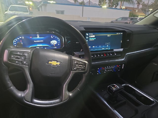 Used 2023 Chevrolet Silverado 1500 LTZ w/ LTZ Premium Package AWD/4WD image 6