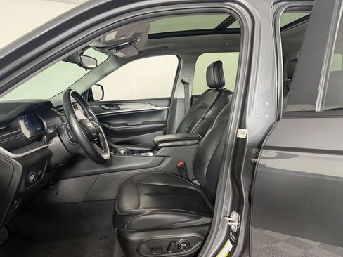 Used 2021 Jeep Grand Cherokee L Limited RWD image 22