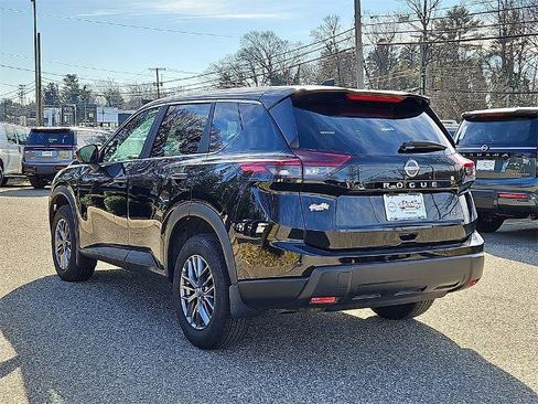 Certified 2025 Nissan Rogue S image 6