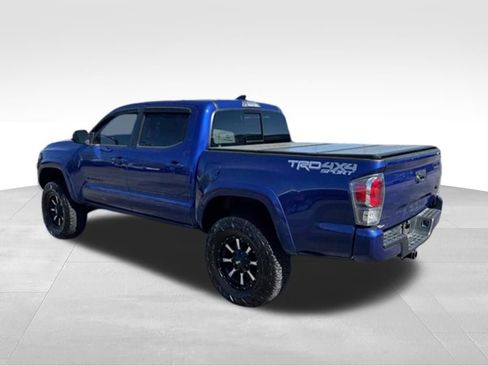 Used 2022 Toyota Tacoma TRD Sport w/ Technology Package image 5