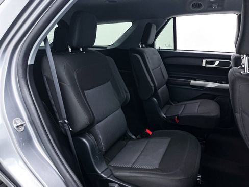 Used 2023 Ford Explorer XLT image 34