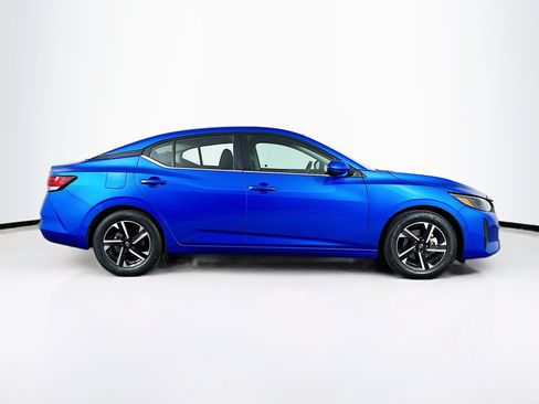 Used 2024 Nissan Sentra SV FWD image 10
