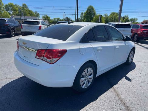 Used 2016 Chevrolet Cruze LS FWD image 4