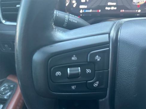 Used 2023 GMC Yukon XL Denali Ultimate image 17