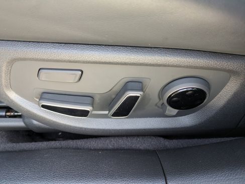 Used 2020 Genesis G80 3.3T Sport image 19