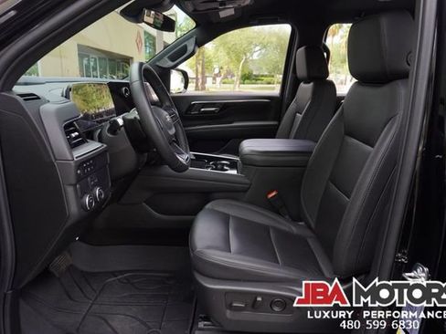 Used 2025 Chevrolet Suburban LT RWD image 82
