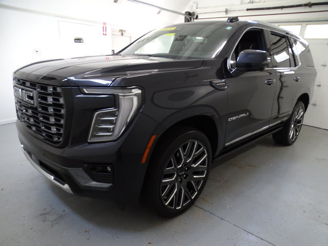 Certified 2026 GMC Yukon Denali Ultimate w/ LPO, Floor Liner Package AWD/4WD image 18