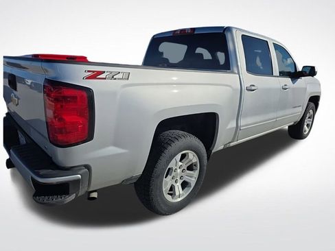 Used 2018 Chevrolet Silverado 1500 LT w/ All Star Edition image 39