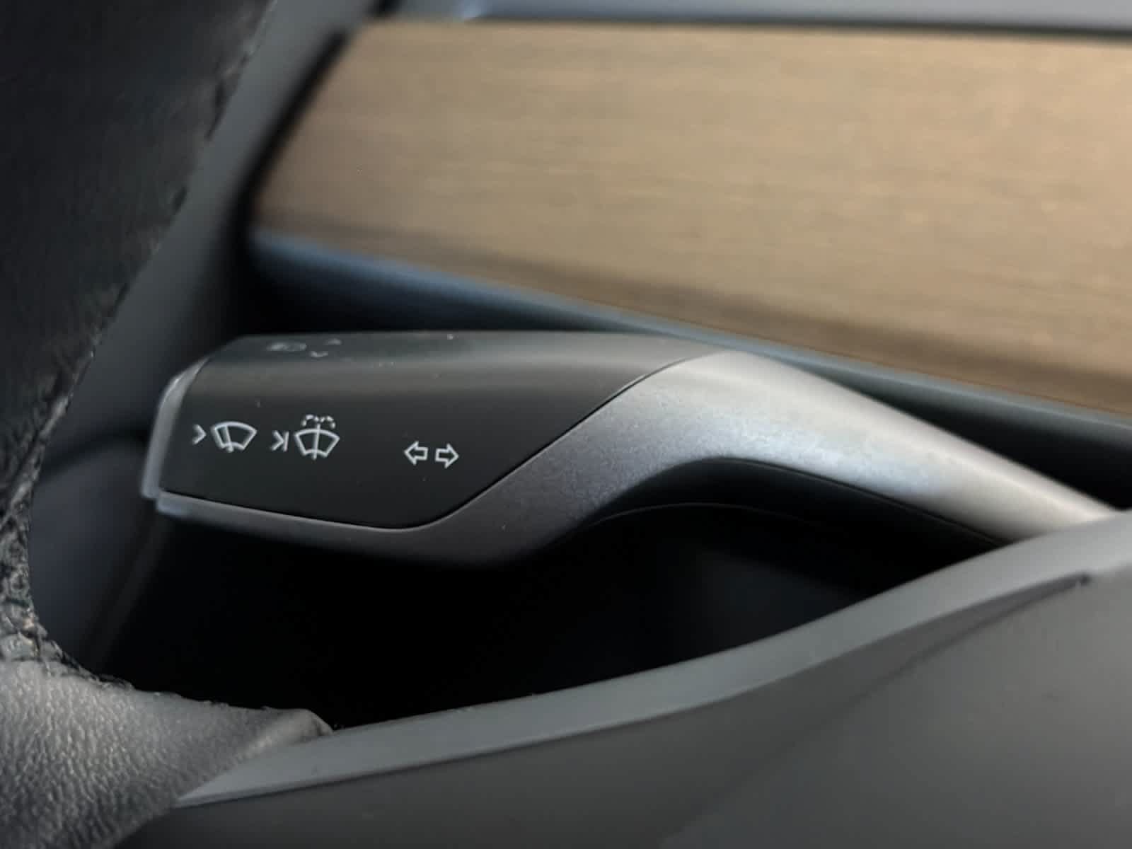 Used 2021 Tesla Model Y Long Range AWD/4WD image 28
