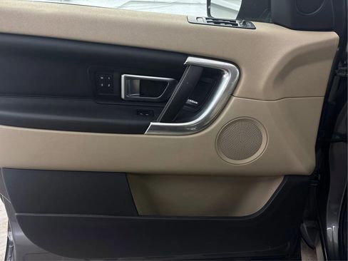 Used 2017 Land Rover Discovery Sport HSE image 26