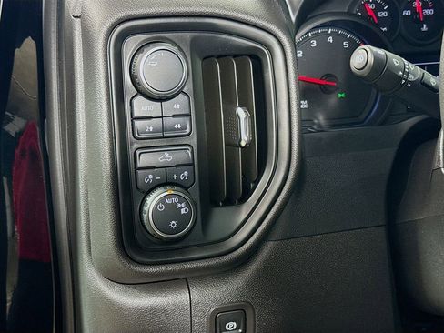 Used 2024 Chevrolet Silverado 1500 Custom Trail Boss w/ LPO, Dark Essentials Package AWD/4WD image 11