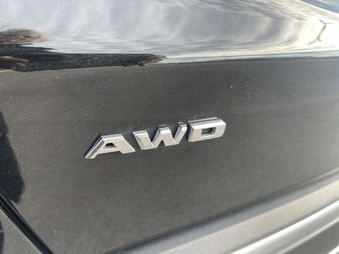 Certified 2022 Cadillac XT5 Premium Luxury w/ LPO, Floor Liner Package image 13