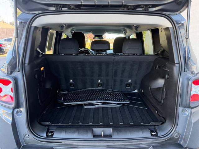 Certified 2022 Jeep Renegade Latitude AWD/4WD image 26
