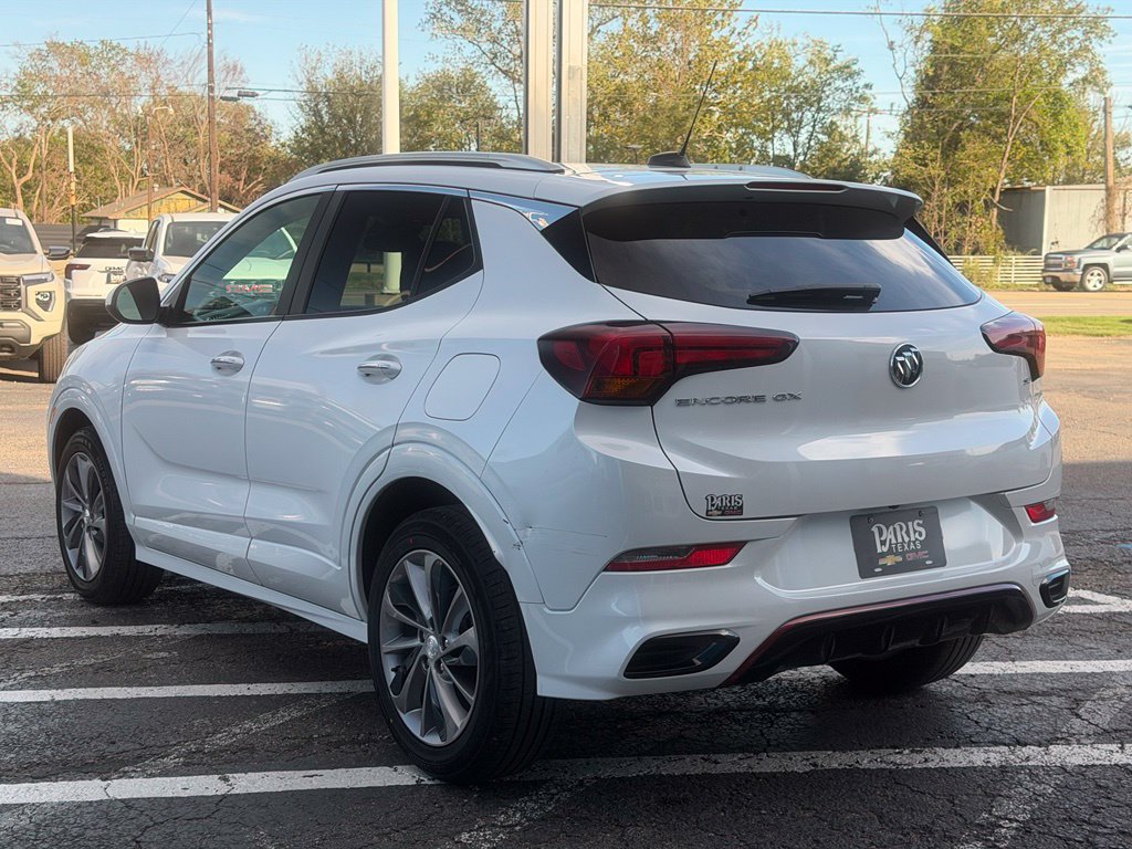 Used 2022 Buick Encore GX Select w/ Sport Touring Package FWD image 8