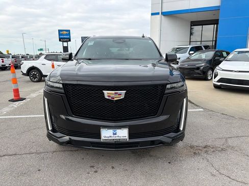 Used 2024 Cadillac Escalade Sport AWD/4WD image 8