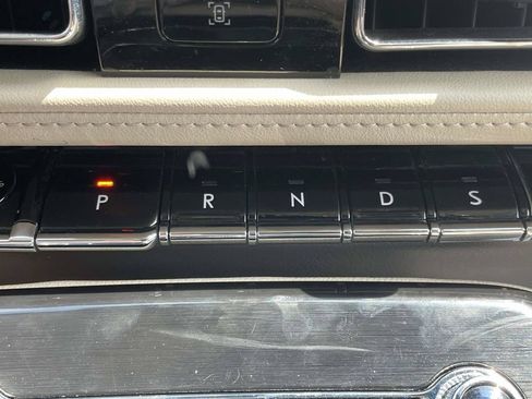 Used 2023 Lincoln Nautilus AWD w/ Premium Package image 17