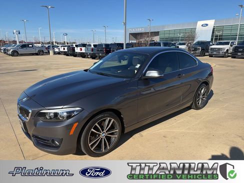 Used 2018 BMW 230i Coupe image 1