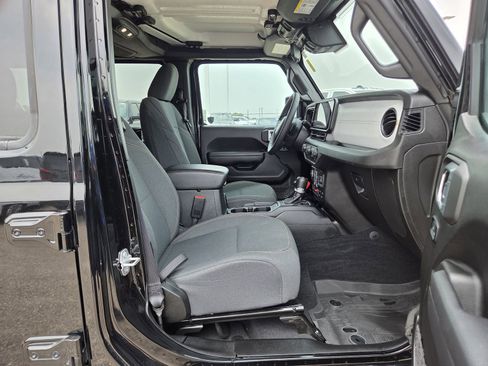 Used 2025 Jeep Wrangler Unlimited Sport AWD/4WD image 22
