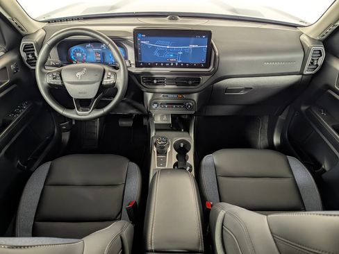 Certified 2025 Ford Bronco Sport Outer Banks w/ Outer Banks Tech Package+ AWD/4WD image 13