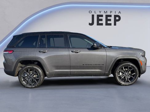 New 2025 Jeep Grand Cherokee Limited image 7
