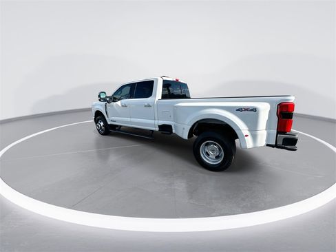 Used 2024 Ford F350 Platinum image 6