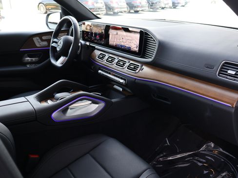 Certified 2025 Mercedes-Benz GLS 450 4MATIC w/ AMG Line Exterior image 32
