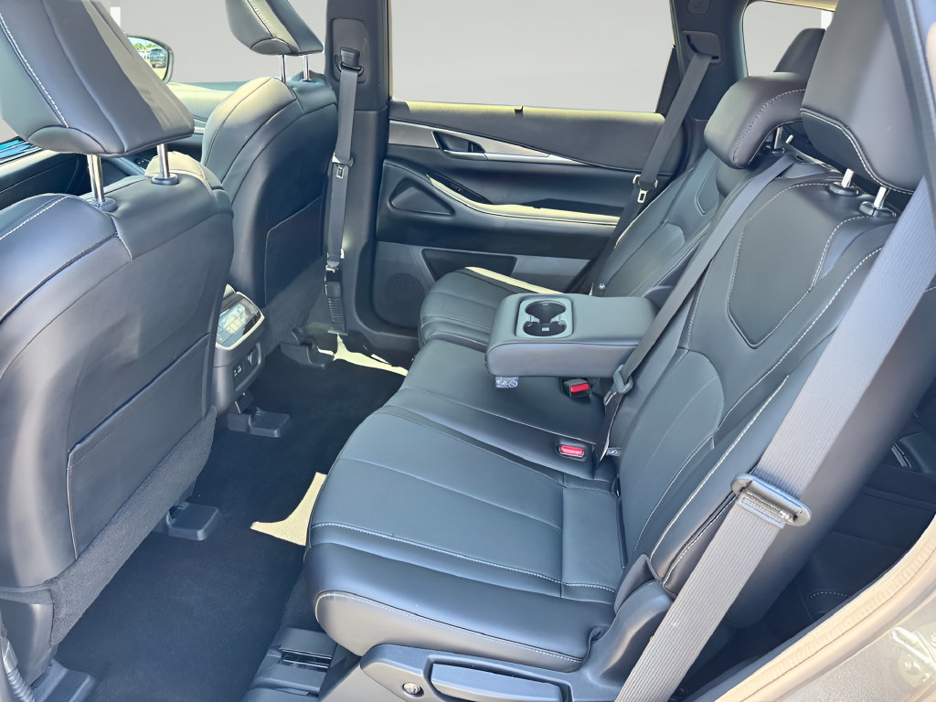 Used 2024 INFINITI QX60 Luxe FWD image 15