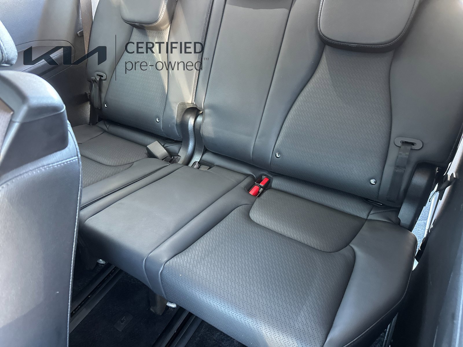 Certified 2025 Kia Carnival SX Prestige FWD image 16