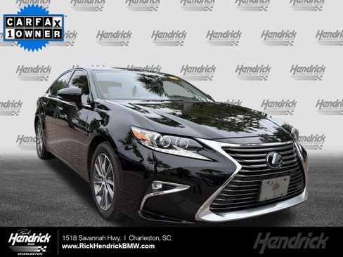 Used 2017 Lexus ES 300h w/ Luxury Package FWD image 1