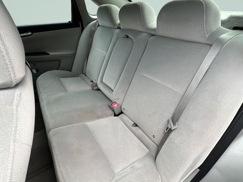 Used 2008 Chevrolet Impala LT FWD image 9