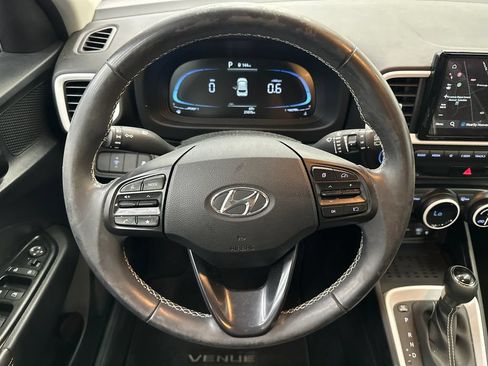 Used 2023 Hyundai Venue Limited w/ Cargo Package FWD image 23