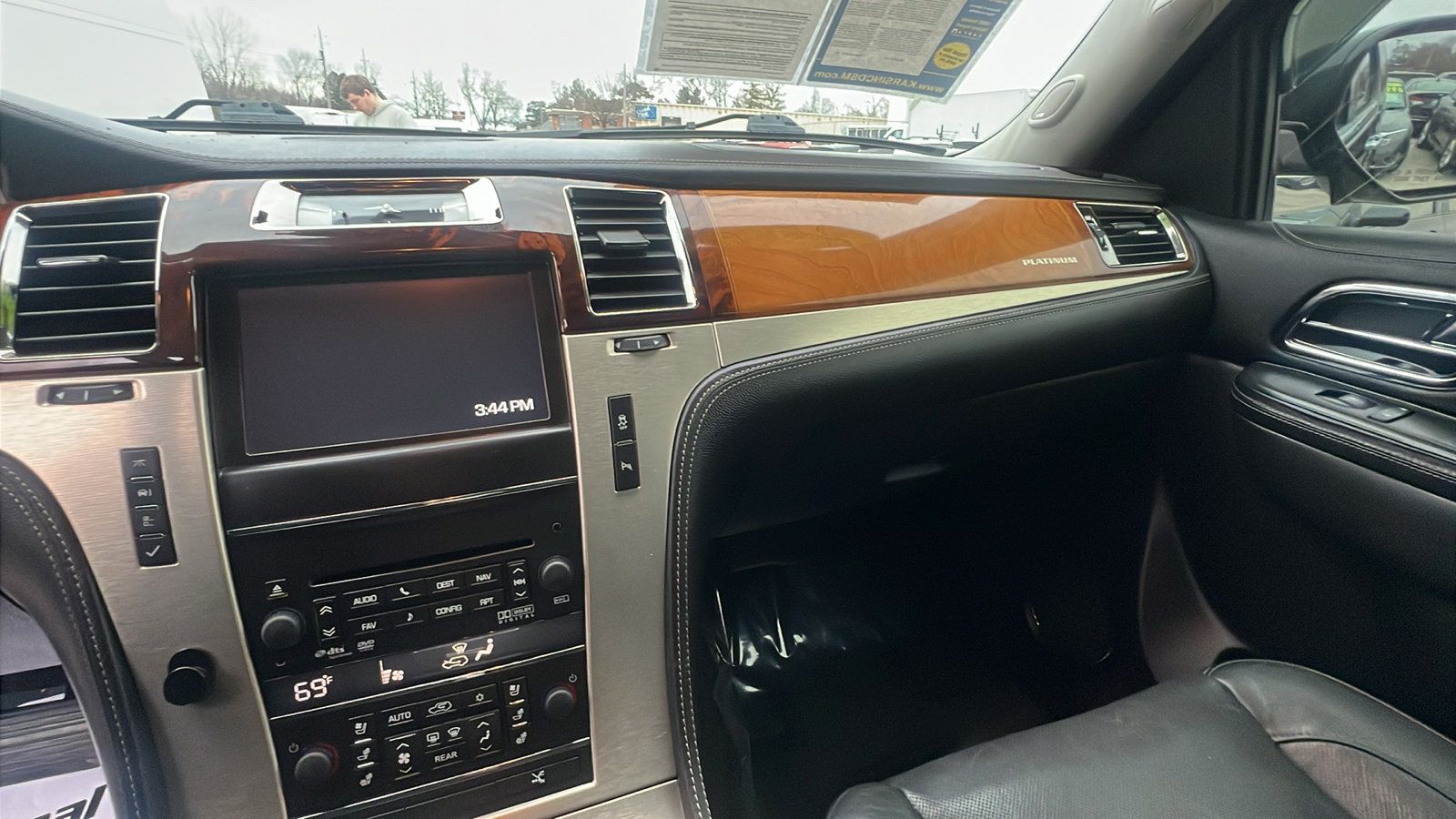 Used 2012 Cadillac Escalade Platinum AWD/4WD image 13