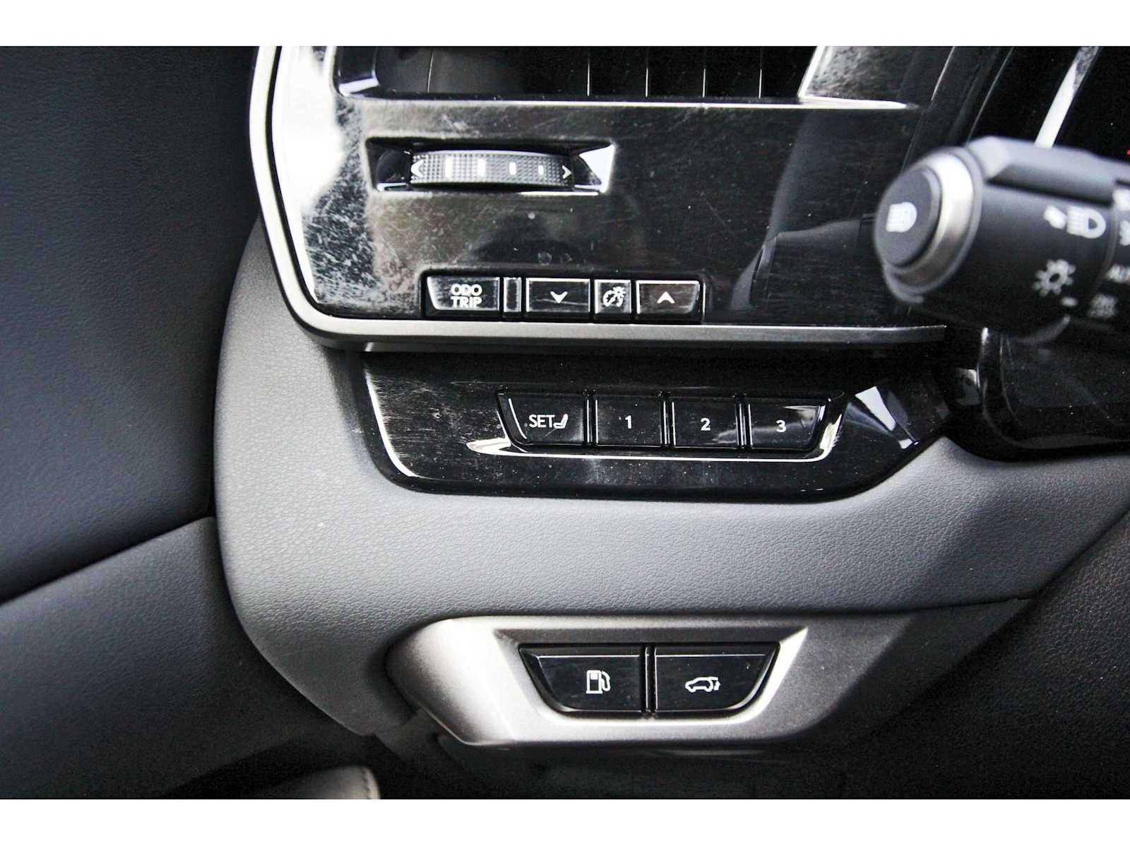 Used 2024 Lexus RX 350 Premium w/ Convenience Package FWD image 18