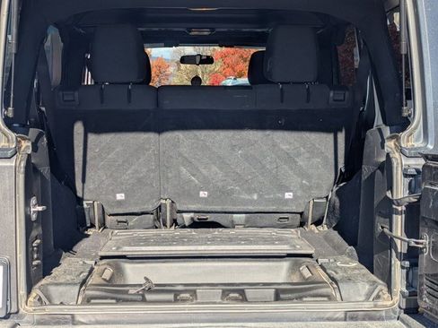 Used 2018 Jeep Wrangler Unlimited Sport w/ Connectivity Group image 27