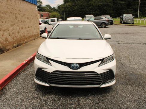 Used 2022 Toyota Camry LE FWD image 2