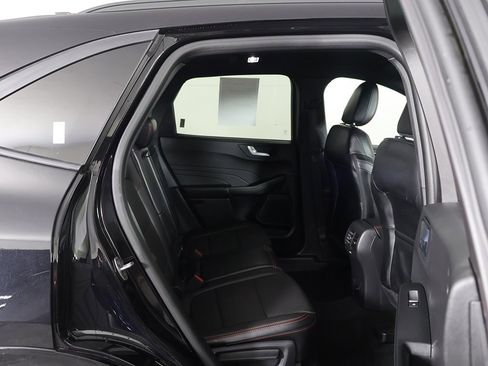 Used 2024 Ford Escape ST-Line w/ Tech Pack #1 image 32