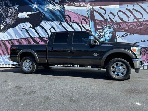 Used 2015 Ford F250 Lariat w/ Chrome Package image 1